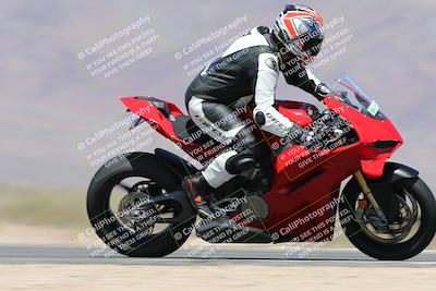 media/Apr-17-2025-Racers Edge (Thu) [[0a0c127f11]]/B Group/7-Session 5 (Turn 12 Inside Pans)/